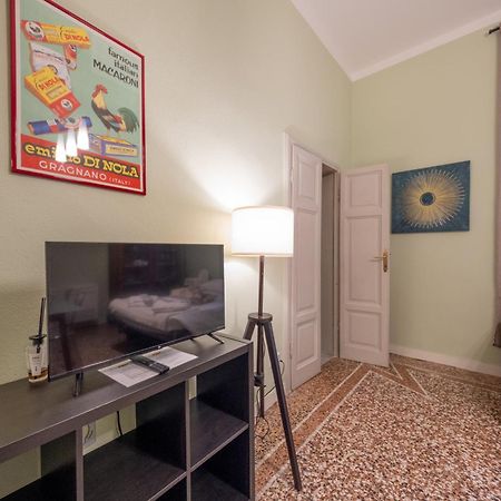 Lungarno Buozzi 7 Apartments Πίζα Εξωτερικό φωτογραφία