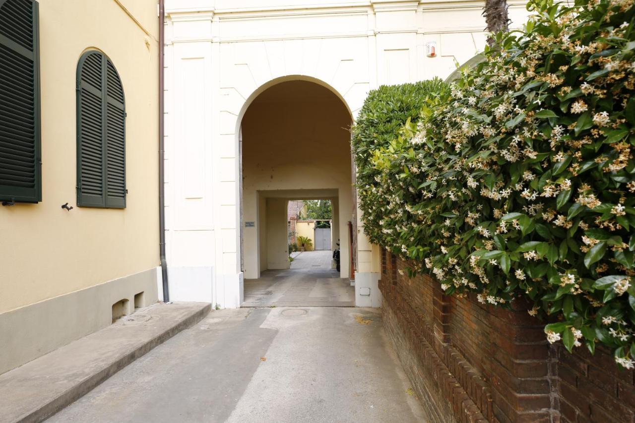 Lungarno Buozzi 7 Apartments Πίζα Εξωτερικό φωτογραφία