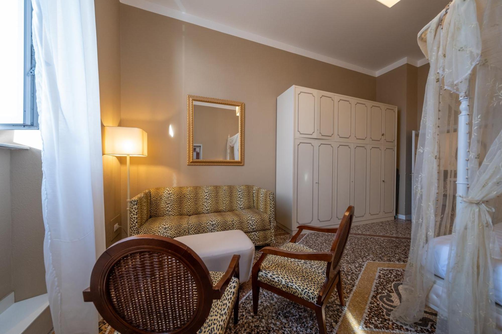 Lungarno Buozzi 7 Apartments Πίζα Εξωτερικό φωτογραφία