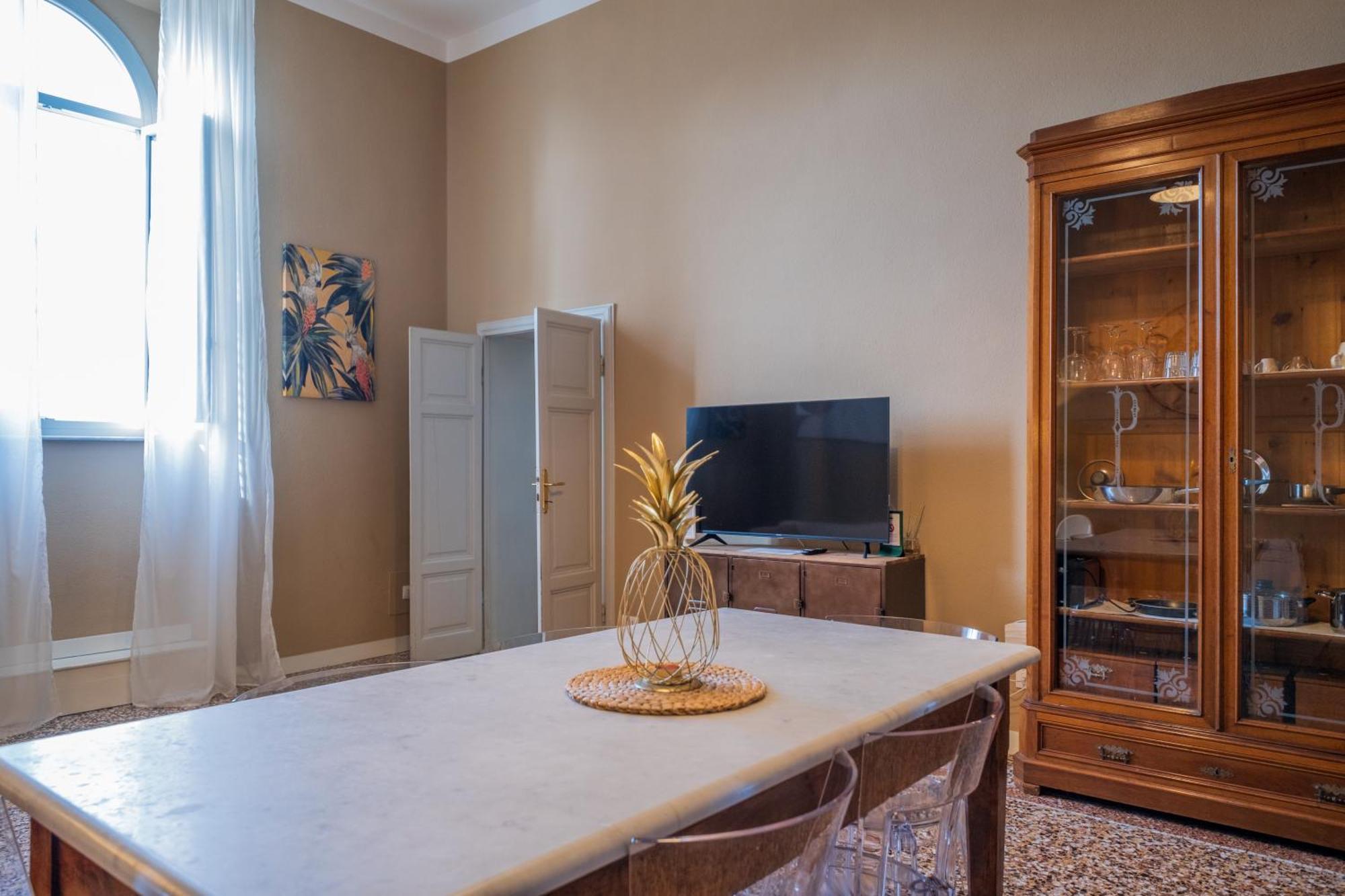 Lungarno Buozzi 7 Apartments Πίζα Εξωτερικό φωτογραφία