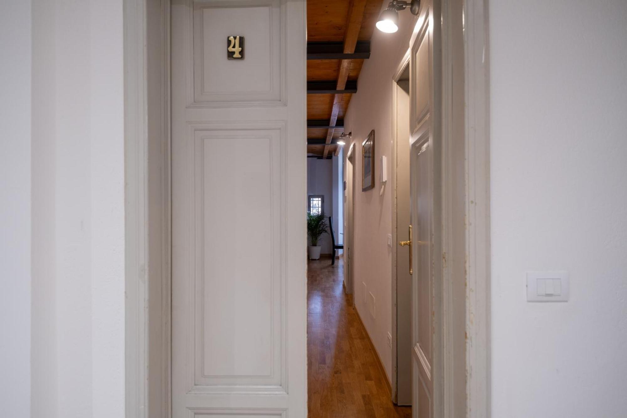 Lungarno Buozzi 7 Apartments Πίζα Εξωτερικό φωτογραφία