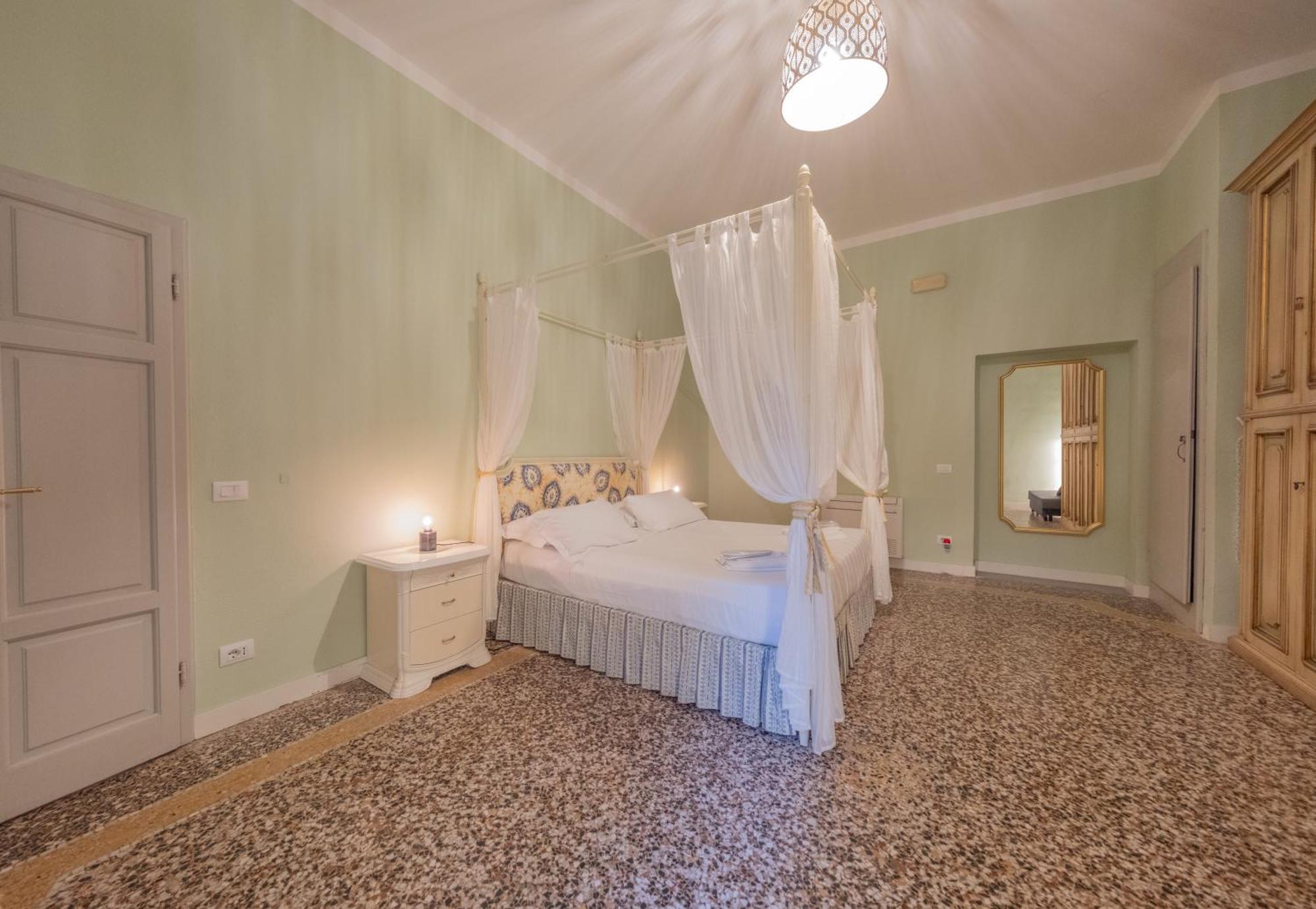 Lungarno Buozzi 7 Apartments Πίζα Εξωτερικό φωτογραφία